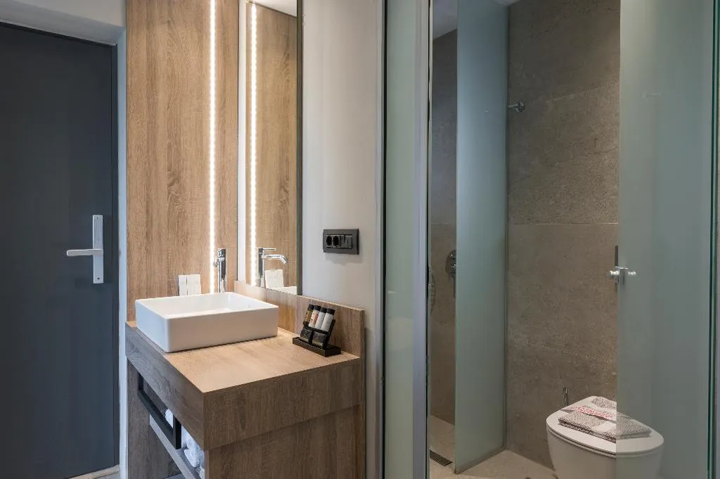 SUITE WITH JACUZZI Room, Mare Village Hotel, Crete