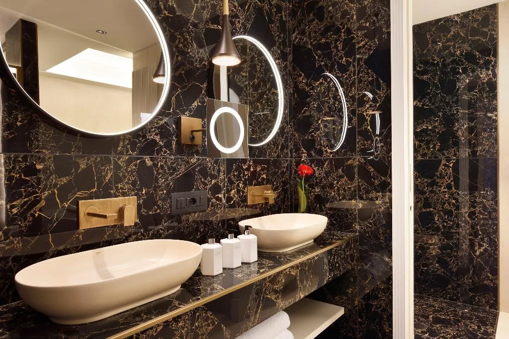 SUITE WITH JACUZZI WITH VIEWS Room, Grand Hotel Palatino, Rome