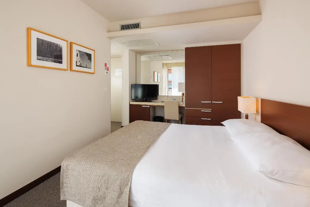 DOUBLE WITH BALCONY Room, Hotel Albatros Plava Laguna, Istria