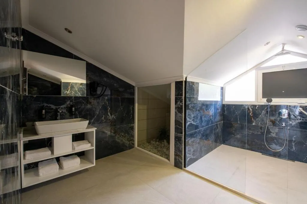 DOUBLE WITH JACUZZI Room, Ramada By Wyndham Fethiye Oludeniz, Dalaman