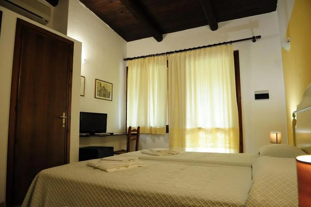 Room, Sa Mola, Alghero