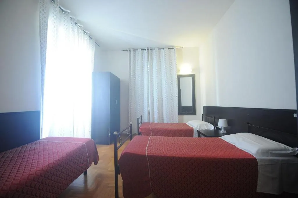 Room, Hostel Beauty, Naples