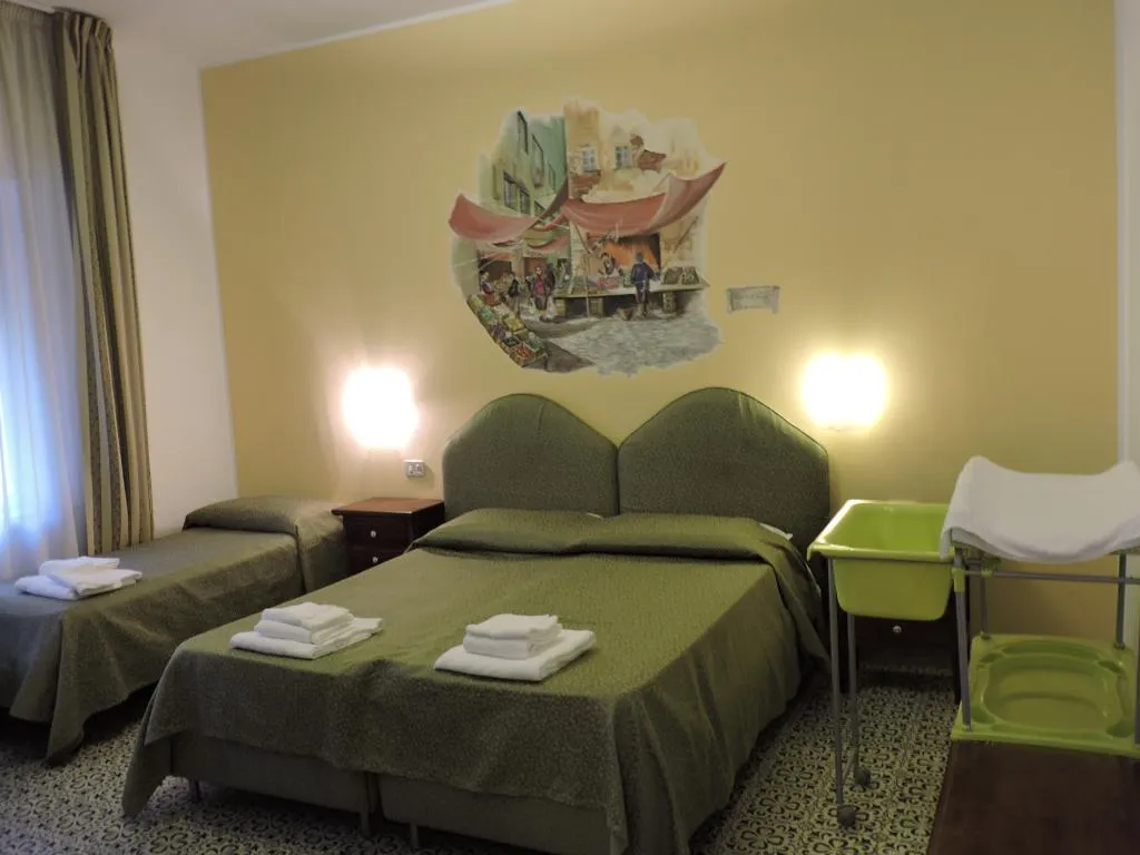 QUADRUPLE STANDARD Room, Hotel Elite Palermo Centro, Palermo