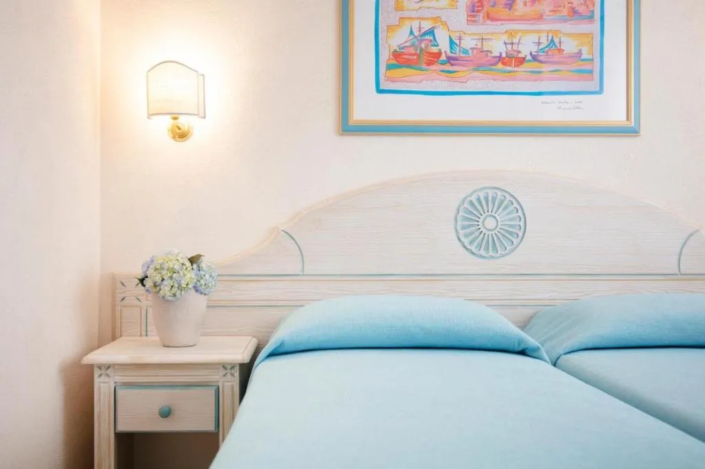 TRIPLE WITH BALCONY Room, Hotiday Room Collection - Baja Sardinia, Olbia