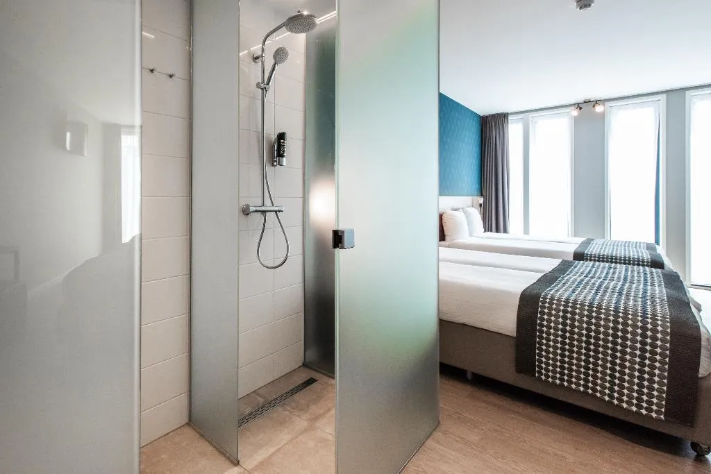 QUADRUPLE STANDARD Room, Melrose, Amsterdam