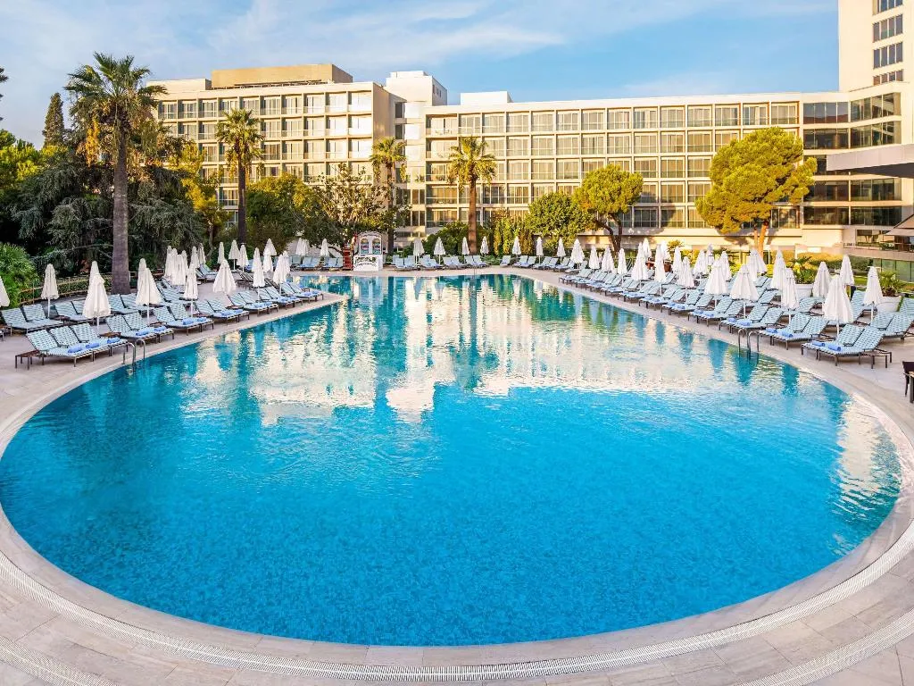 Pool, Swissotel Buyuk Efes Izmir, Izmir