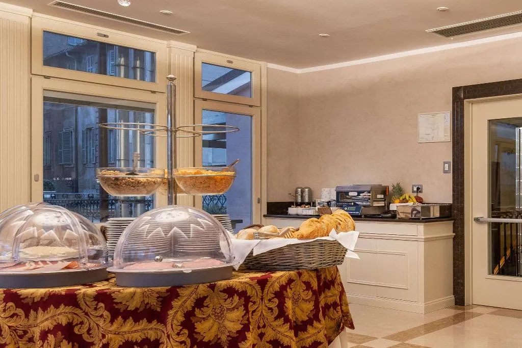 Restaurant, Comfort Hotel Bolivar, Rome