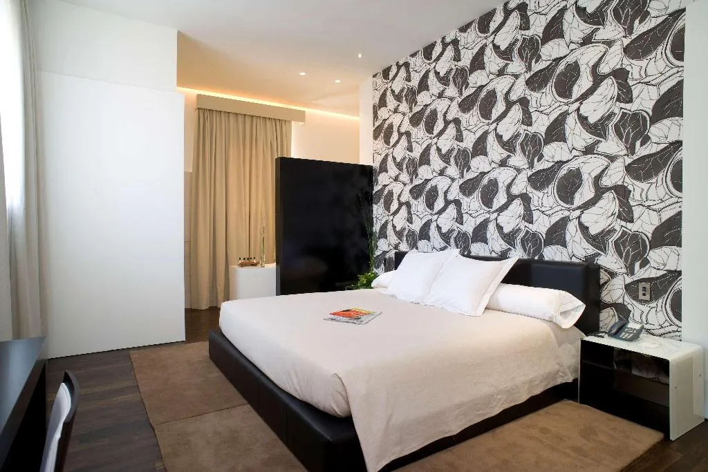 Room, Parador de Alcala de Henares, Madrid
