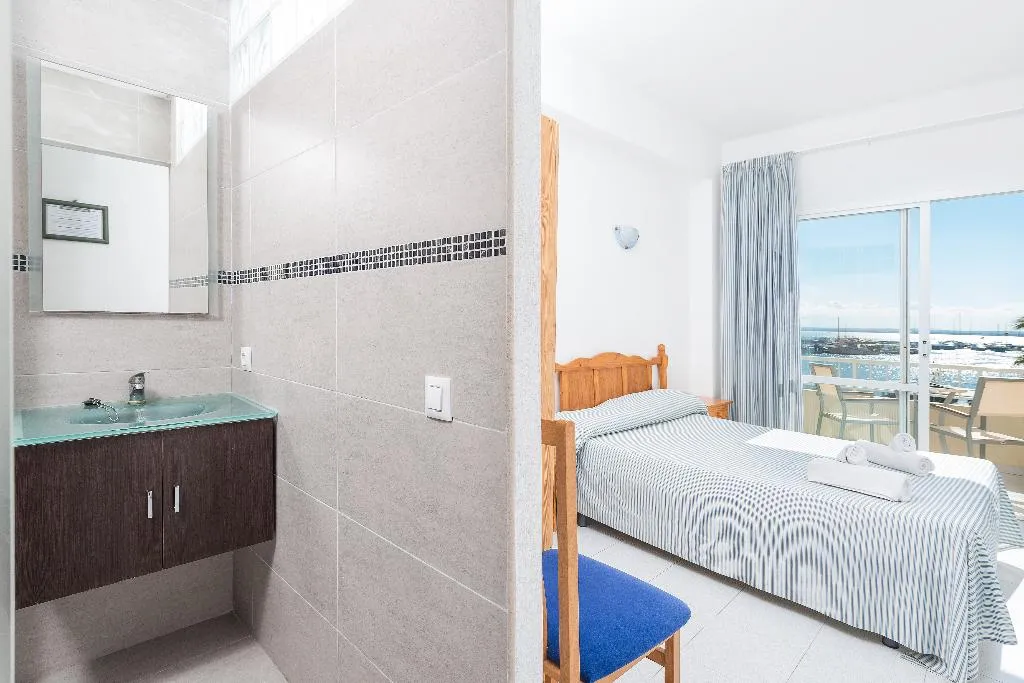 DOUBLE SINGLE USE STANDARD Room, Hostal Vista Alegre By Eurotels, Majorca