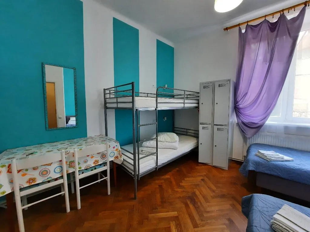 TRIPLE STANDARD Room, Lorf Hostel and Apartments, Krakow
