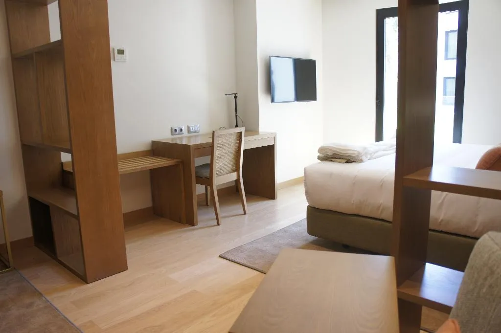SUITE CLASSIC GARDEN VIEW Room, Neya Porto Hotel, Porto