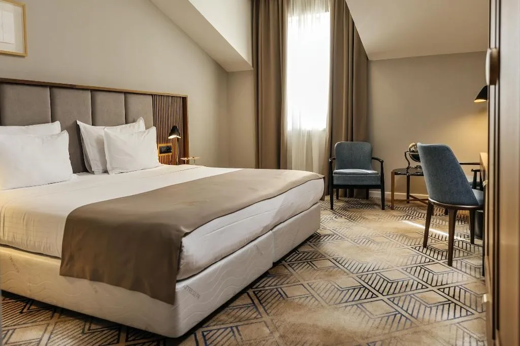 Room, Armerun Heritage Hotel & Residences, Split