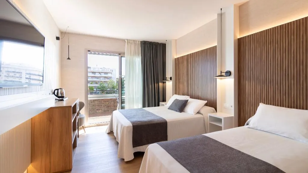 DOUBLE POOL VIEW Room, Golden Port Salou & Spa, Costa Dorada