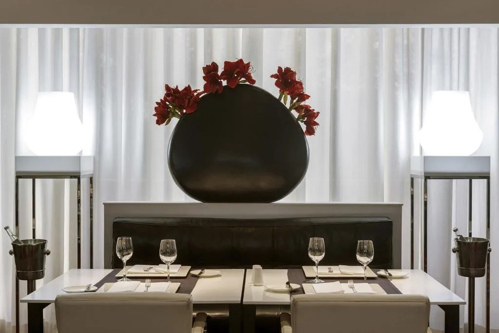 Restaurant, Hilton Madrid Airport, Madrid