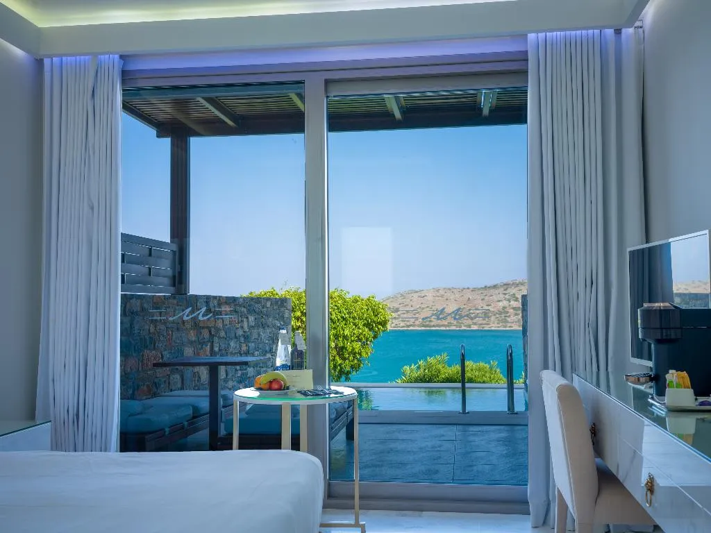 JUNIOR SUITE DELUXE WITH PRIVATE POOL Room, Royal Marmin Bay Boutique & Art Hotel, Crete