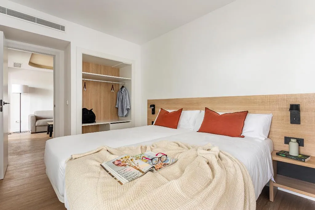 APARTMENT ONE BEDROOM Room, B48 Valencia Feria, Valencia