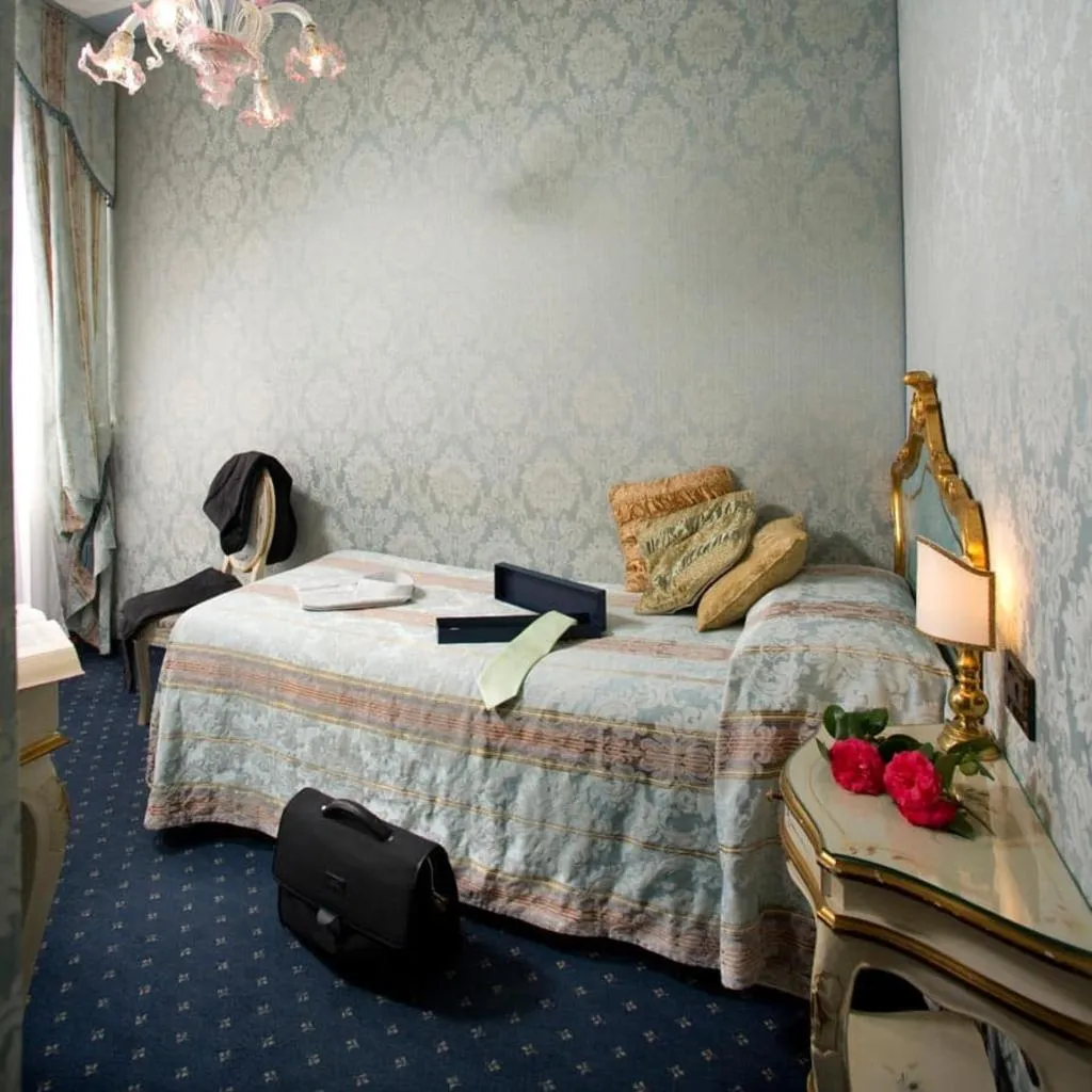 SINGLE CLASSIC Room, Carlton on the Grand Canal, Venice