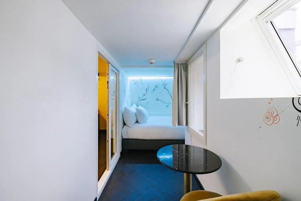 Room, Mr. Monkey Amsterdam, Amsterdam