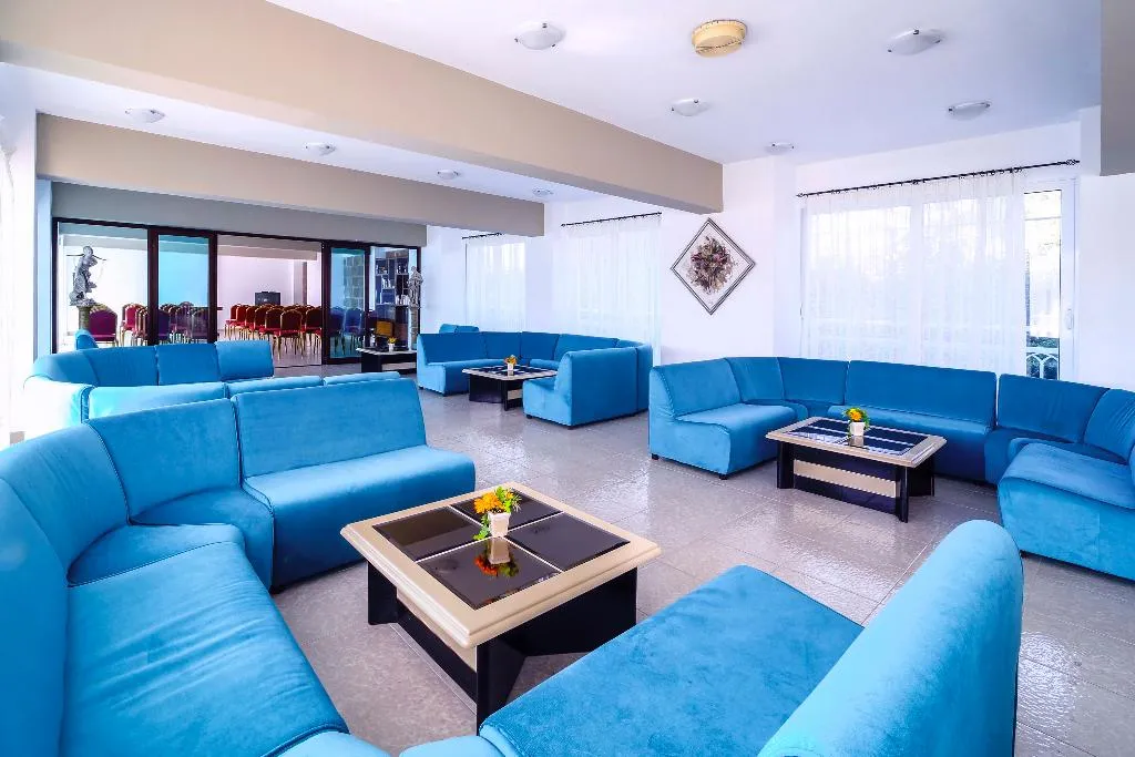 Lobby, Lito, Rhodes