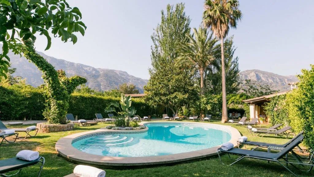 Pool, Finca Can Quatre, Majorca