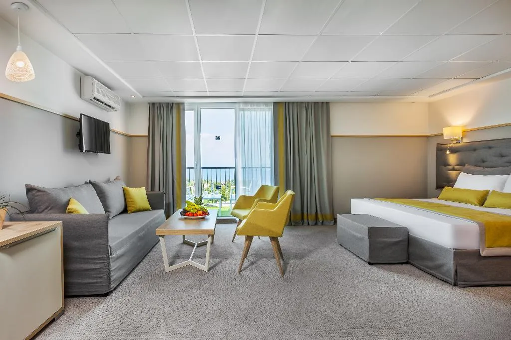 JUNIOR SUITE SEA VIEW Room, Kriopigi Hotel, Halkidiki