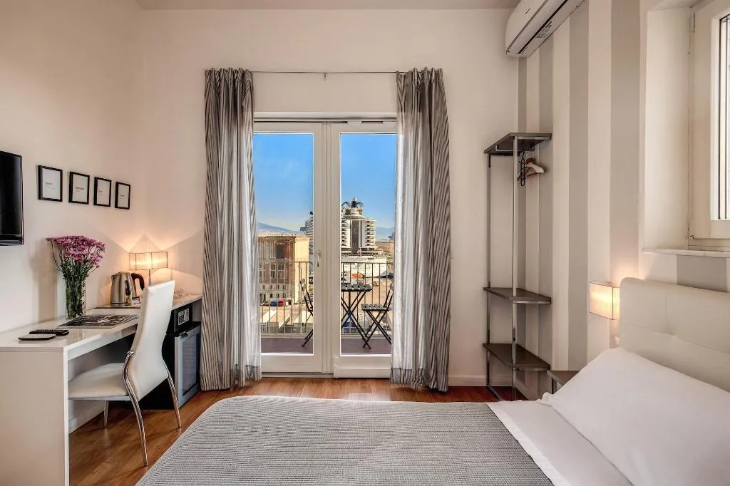 Room, Napoli Great View B&B, Naples