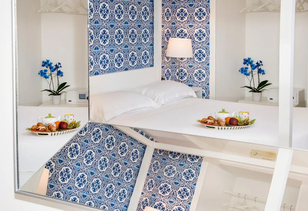 DOUBLE CLASSIC Room, Relais Correale Rooms&Garden, Naples