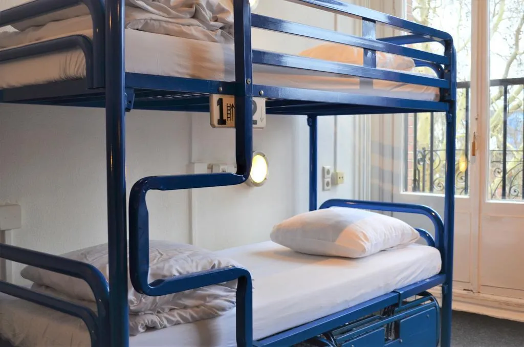 Bed in dormitory STANDARD Room, Flying Pigs Uptown Hostel Amsterdam, Amsterdam