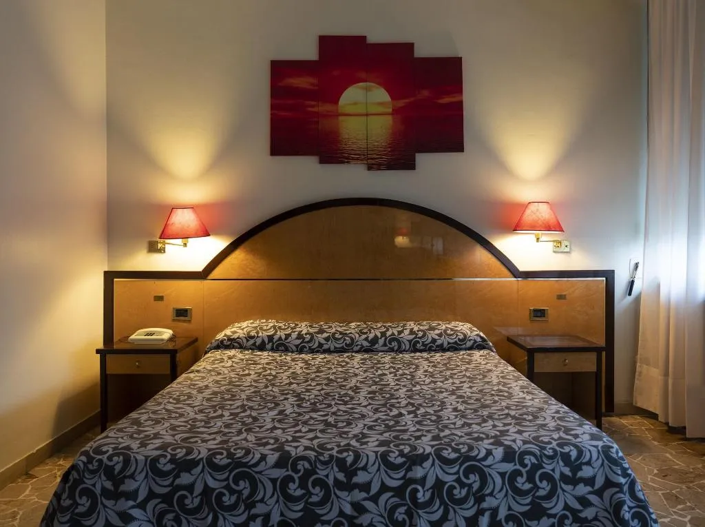 Room, H&L Hotel, Milan