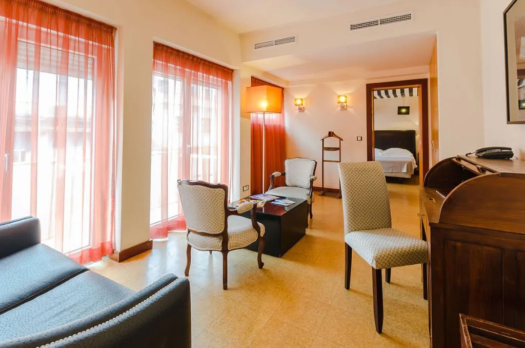 SUITE CLASSIC Room, Hotel Príncipe Real, Lisbon
