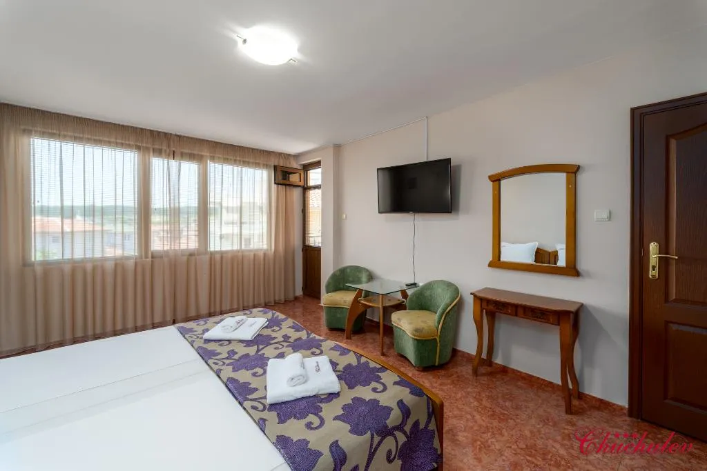 APARTMENT OCEAN VIEW TWO BEDROOMS Room, Chuchulev, Bourgas