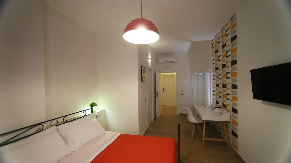 Room, 1970 Rooms, Naples
