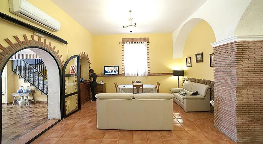 Lobby, Mitre Paterna Low Cost Rooms, Valencia