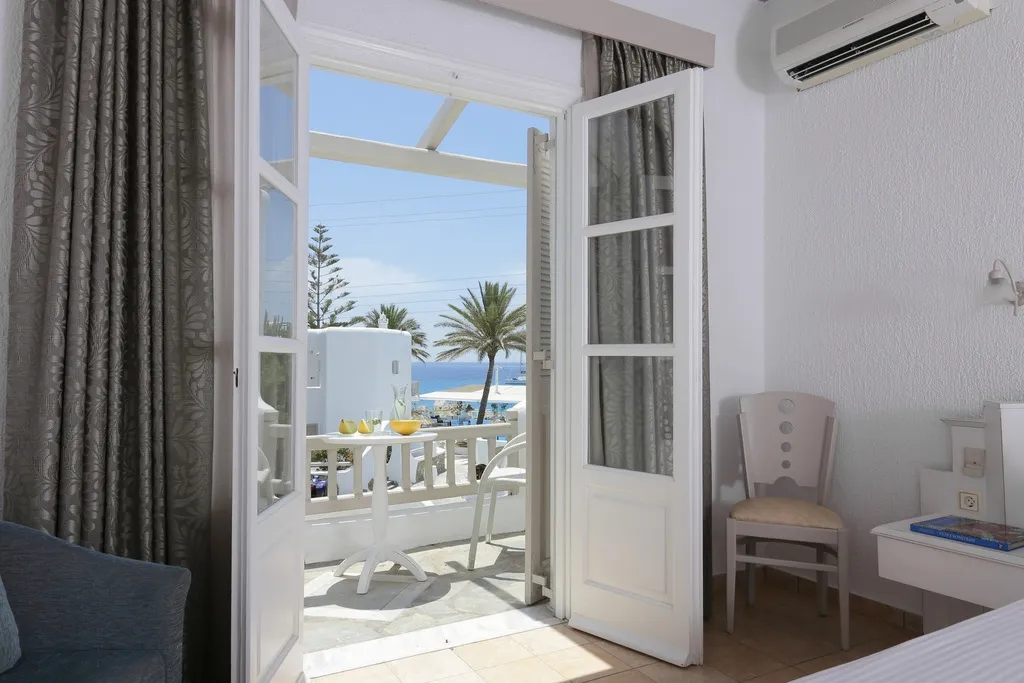 Double or Twin PARTIAL SEA VIEW Room, Mykonos Palace Beach Hotel, Mykonos