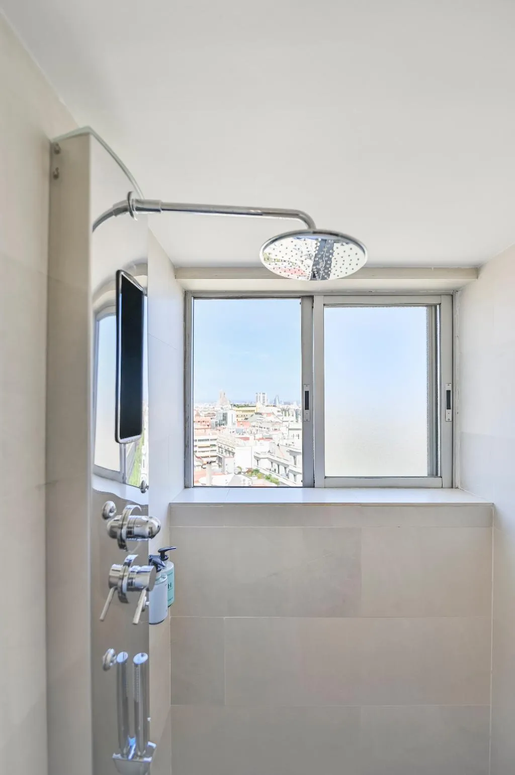 FAMILY ROOM WITH VIEWS Room, Hesperia Presidente, Barcelona