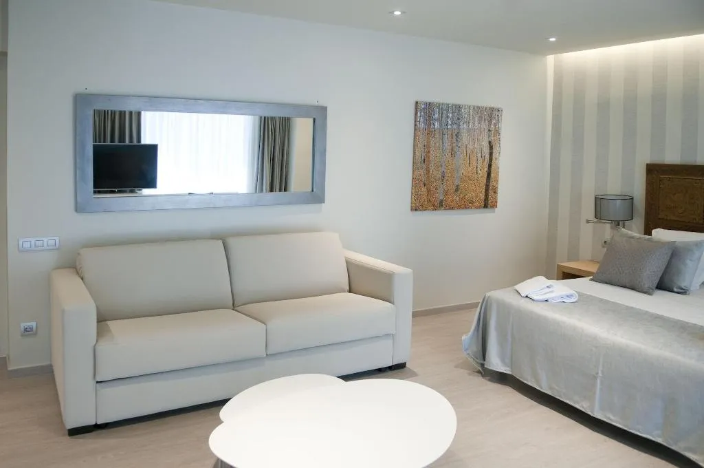 Room, Serennia Exclusive Rooms, Barcelona