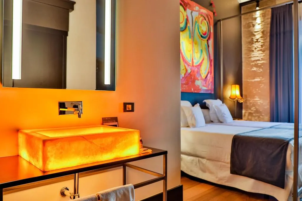 DOUBLE DELUXE QUEEN BED Room, Hotel Lobby Room, Seville
