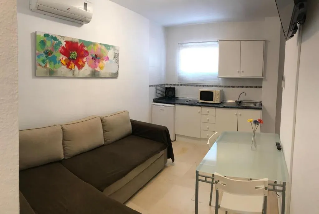 Room, Hostal Tres Soles, Costa Del Sol