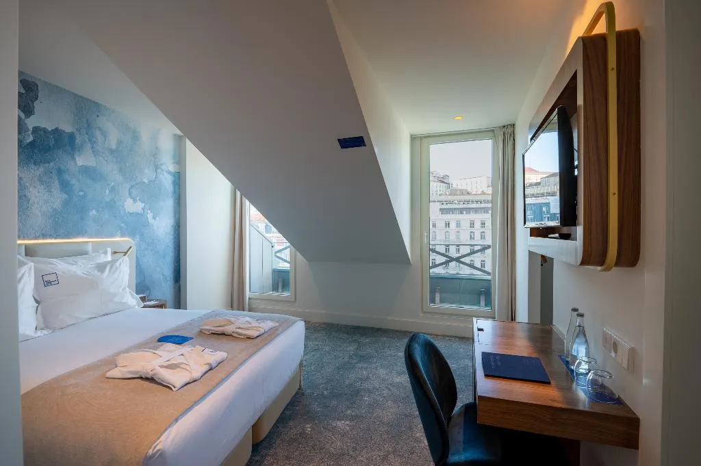 Double or Twin SUPERIOR WITH VIEWS Room, Blue Liberdade Hotel, Lisbon