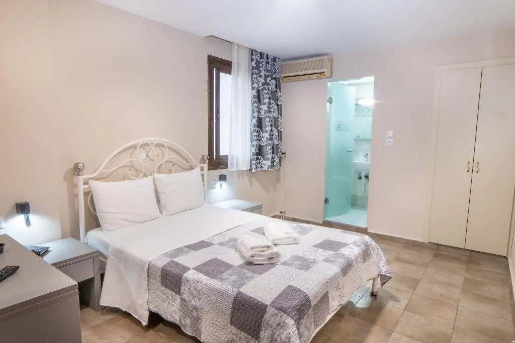 SINGLE STANDARD Room, Anita, Athens