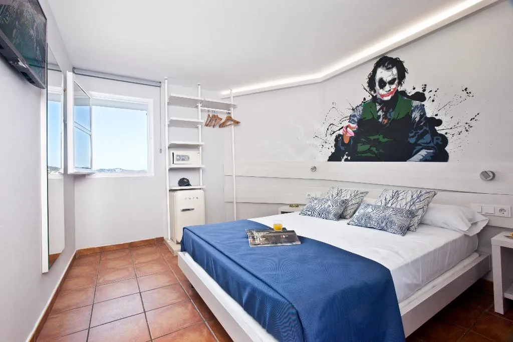 Double or Twin PREMIUM SEA VIEW Room, Ryans La Marina, Ibiza