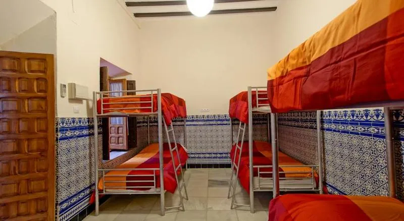 Bed in dormitory FEMALE ROOM Room, Hostel Trotamundos, Seville