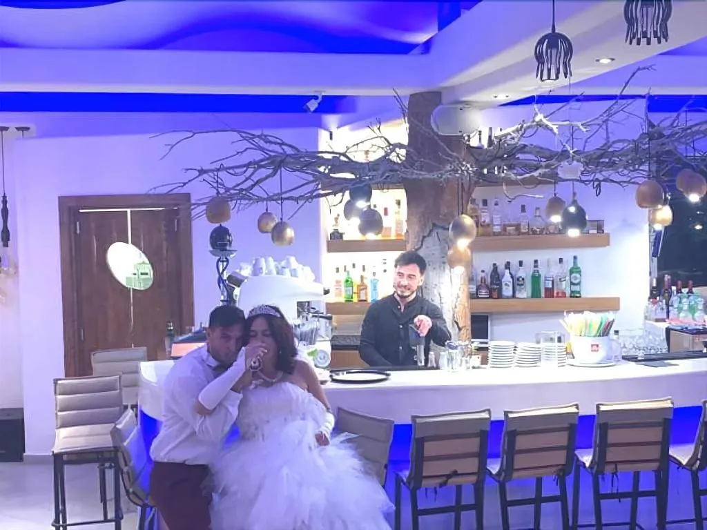 Bar, Villa Manos, Santorini