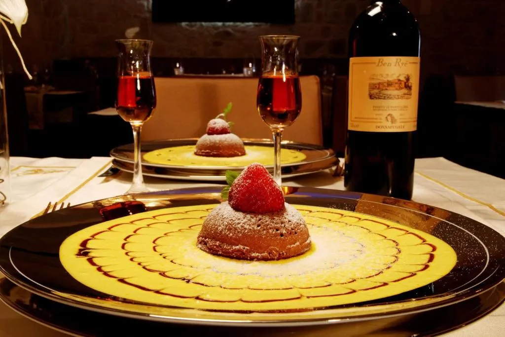 Restaurant, Hotel Cenacolo, Naples