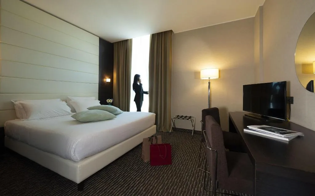 DOUBLE EXECUTIVE Room, H2c Hotel Milanofiori, Milan