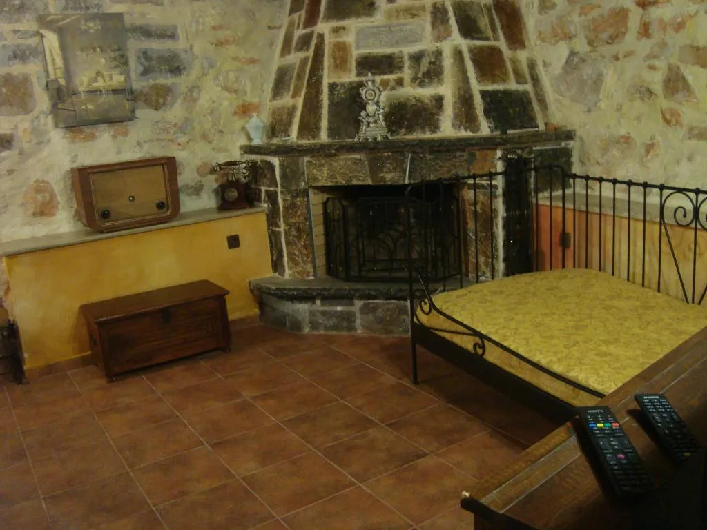 TRIPLE WITH BALCONY Room, Agrotikon Cottage, Crete