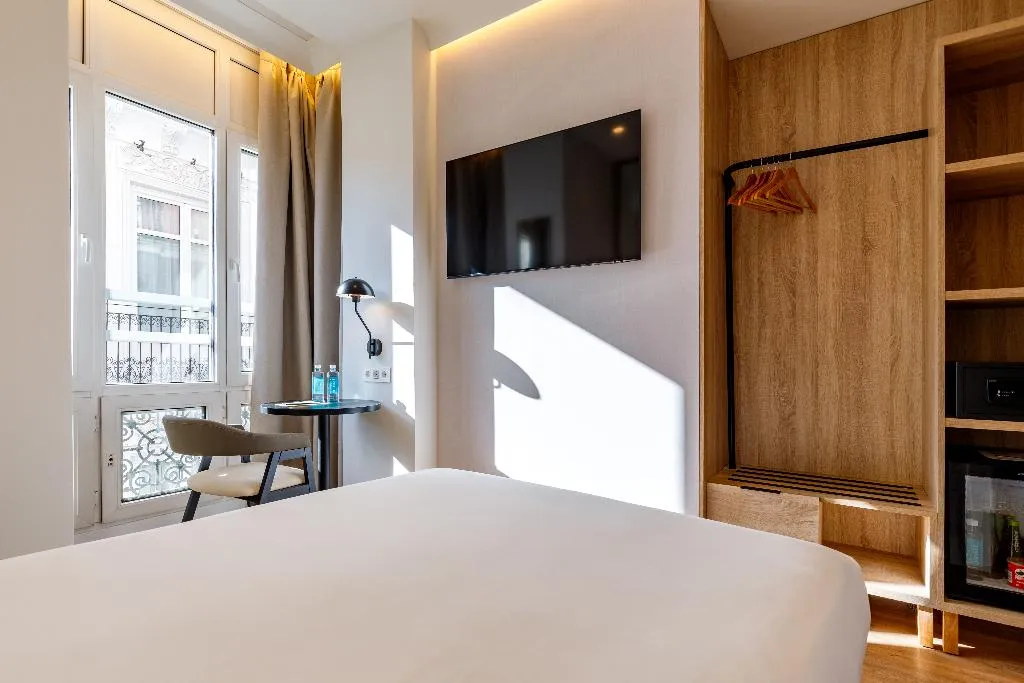 SINGLE STANDARD Room, Petit Palace Plaza de la Reina, Valencia