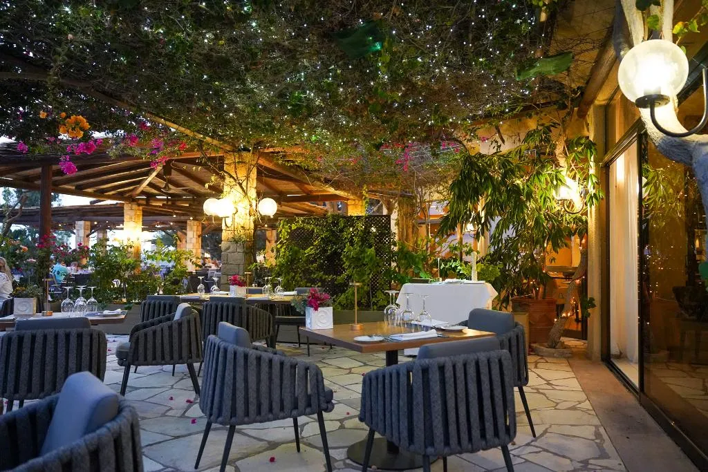 Restaurant, Coral Beach Hotel and Resort, Cyprus