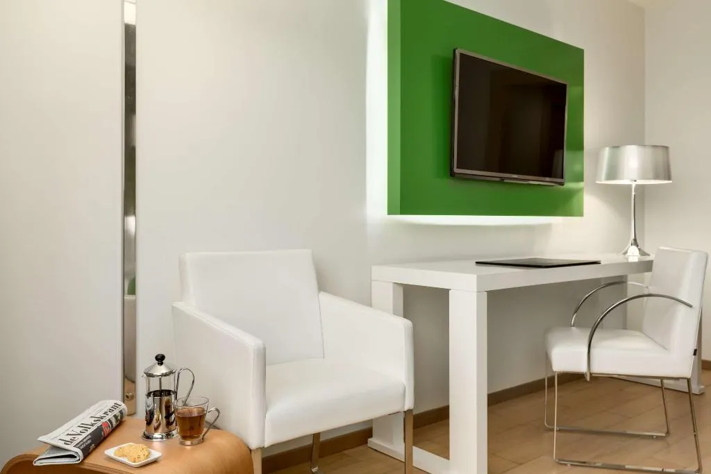 Room, NH Groningen, Amsterdam
