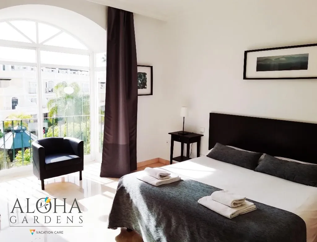 APARTMENT THREE BEDROOMS Room, Aloha Gardens, Costa Del Sol